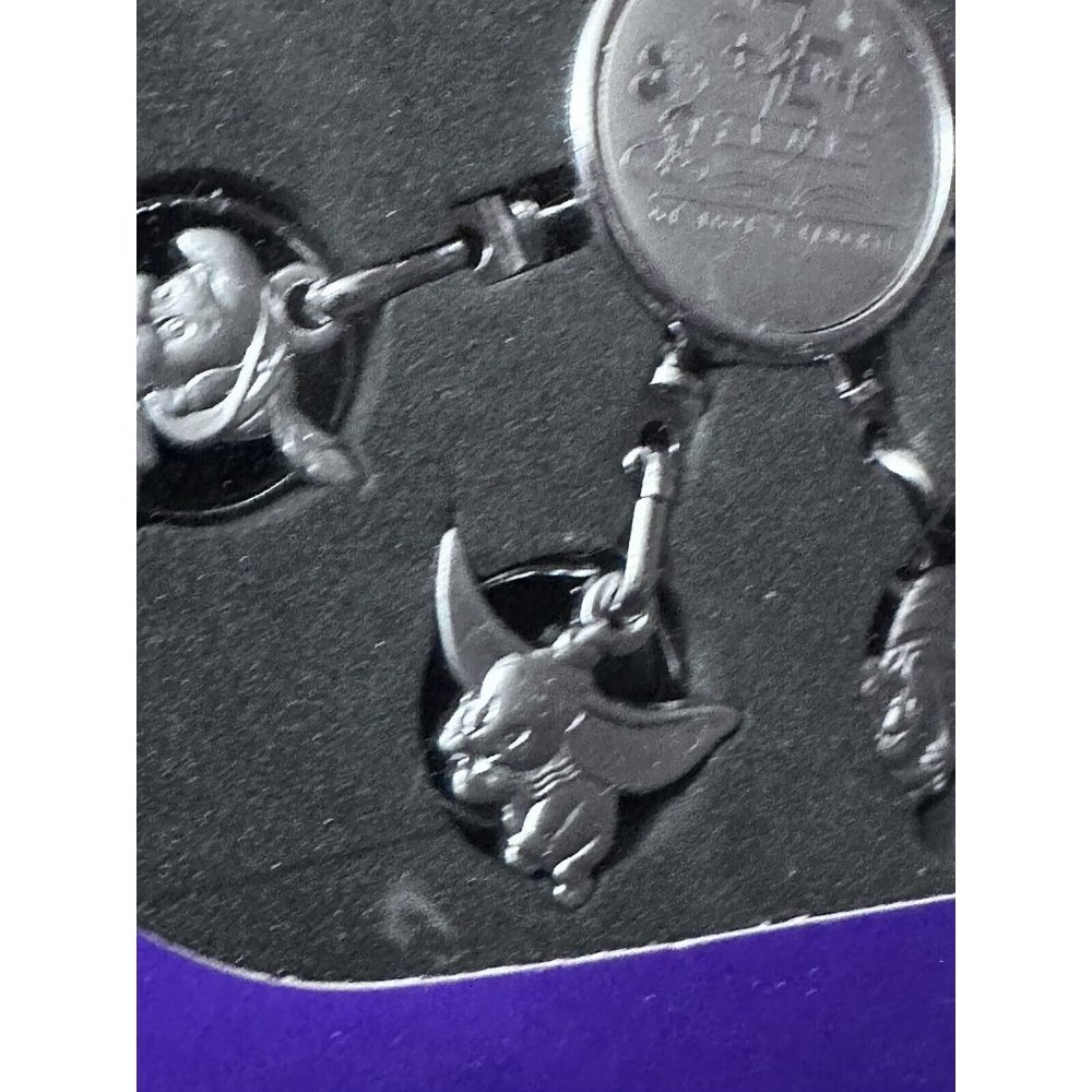 Disney 75 Years Of Love And Laughter Metal Keychain Dumbo, Tinkerbell, Cheshire - Picture 7 of 8
